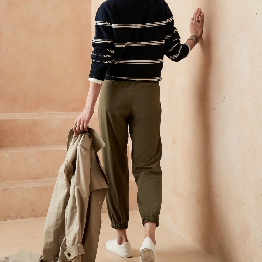 Banana Republic Airstretch Joggers - Vegan - Picture 2 of 9